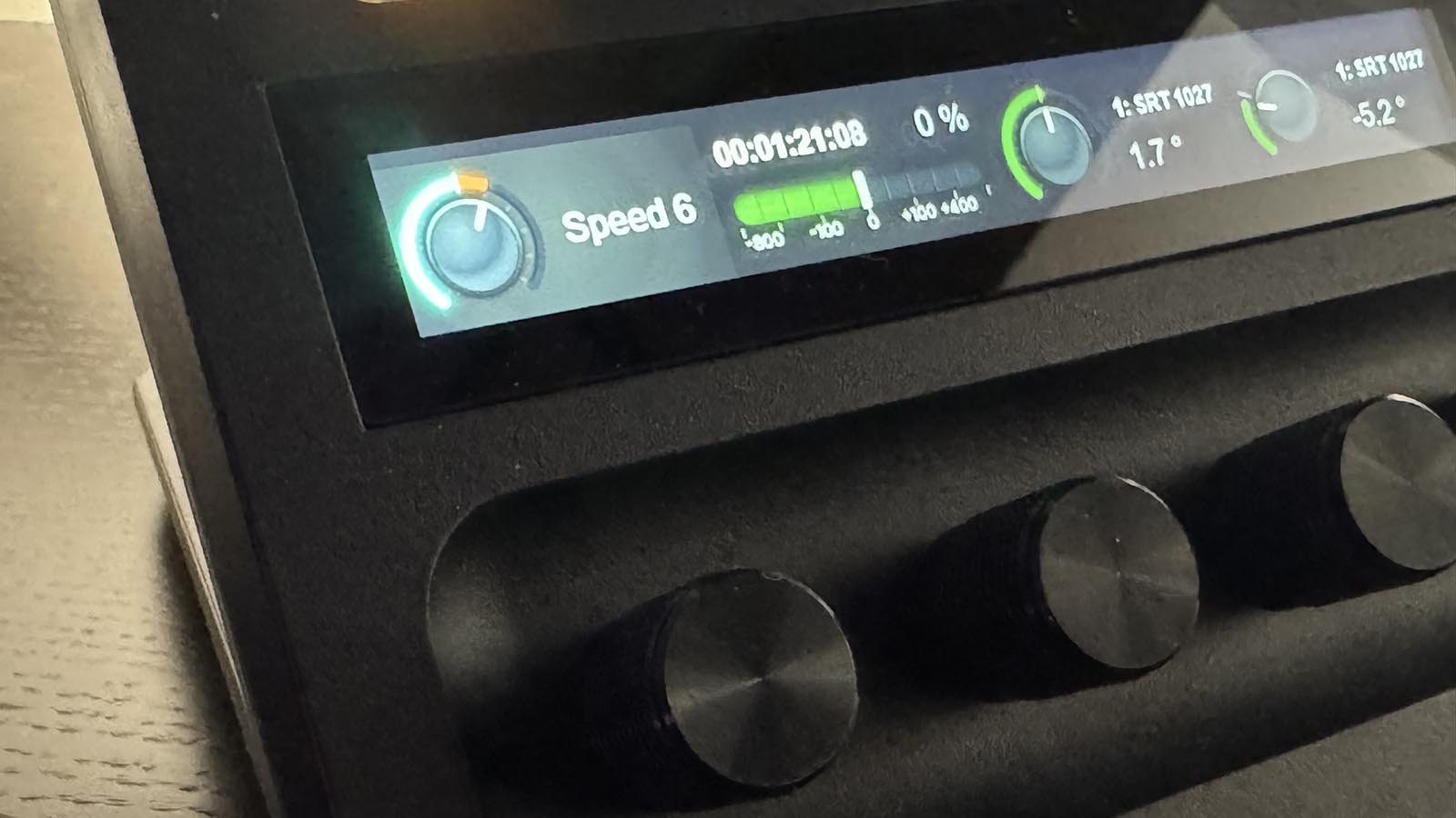 A Stream Deck + dial and touch strip setting the reading speed of the Fantago prompter